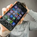 Cosa fare quando si rompe il vetro dell'iPhone